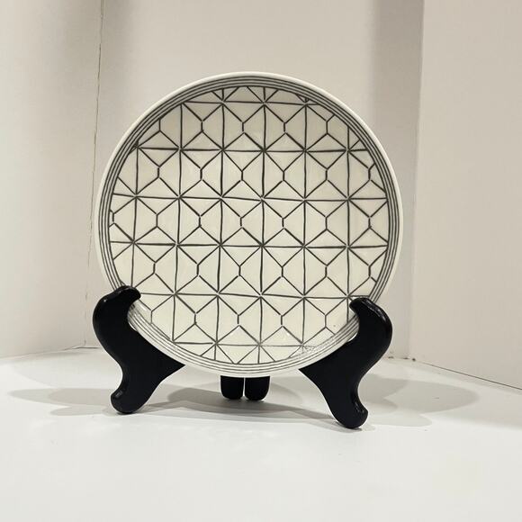 ED Ellen Degeneres Charcoal Gray 6 Inch Plate - Picture 1 of 5